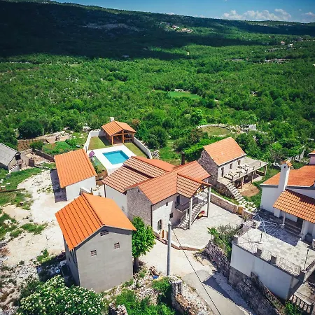 M&m Villa