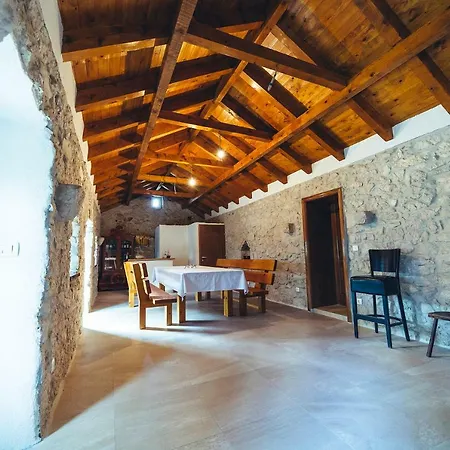 M&m Villa *