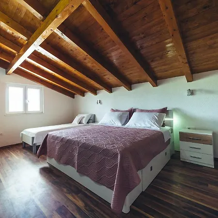 M&m Villa Slivno (Split-Dalmatia)
